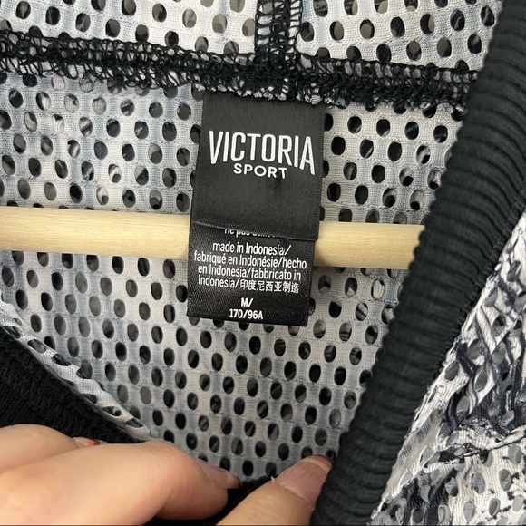 VICTORIA'S SECRET Black White Marble Swirl Mesh Sport Drawstring Hoodie - Picture 11 of 14